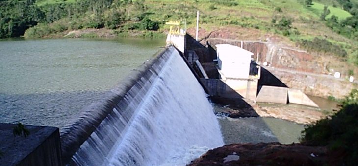 Licença ambiental para PCHs deve sair em até 3 meses, diz Bolsonaro